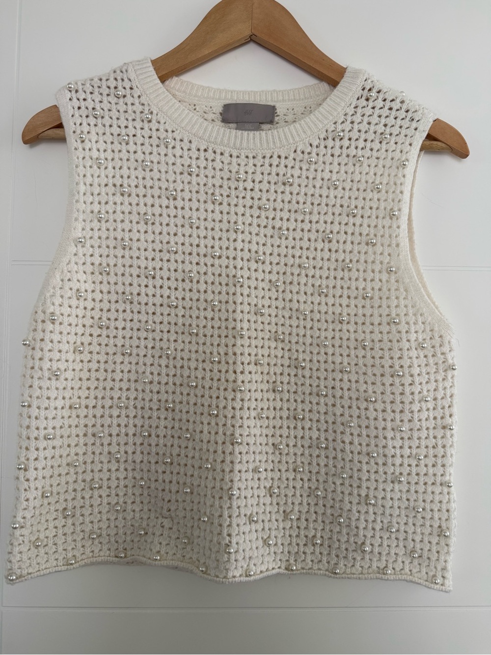 H&M Pearl Embellished Sleeveless Sweater, size medium.
